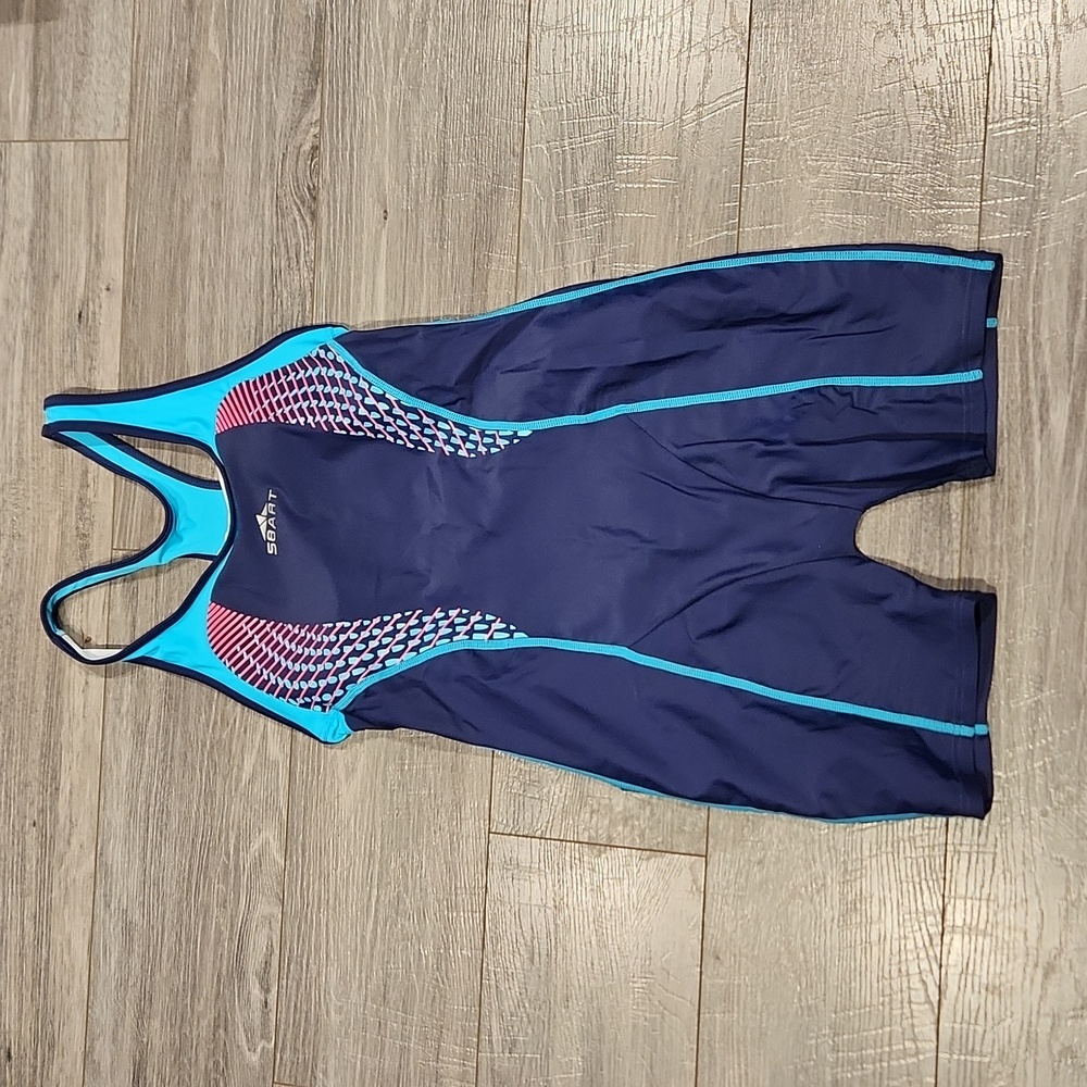 EUC Sbart Onepiece Swimsuit w/built-in pads
